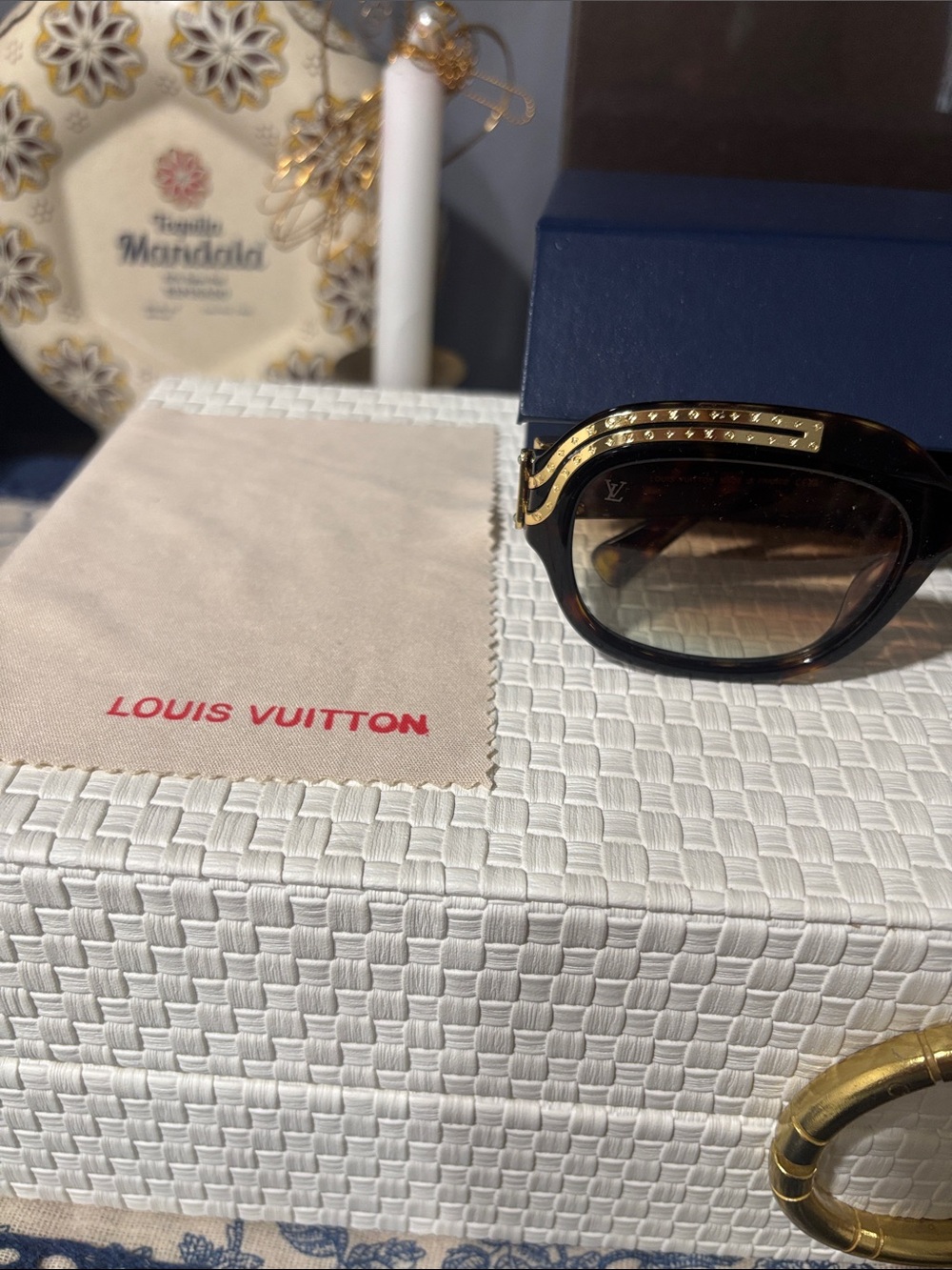 Louis Vuitton Tortoiseshell Sunglasses with Gold Trim - Picture 3 of 10